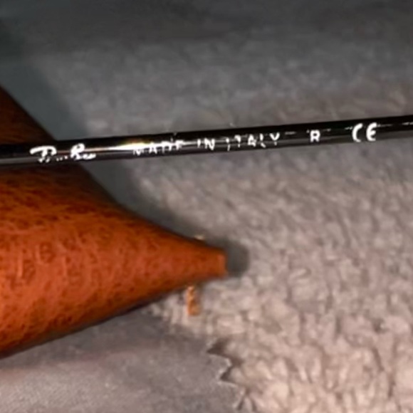 Ray-Ban Aviator Sunglasses - Picture 3 of 9